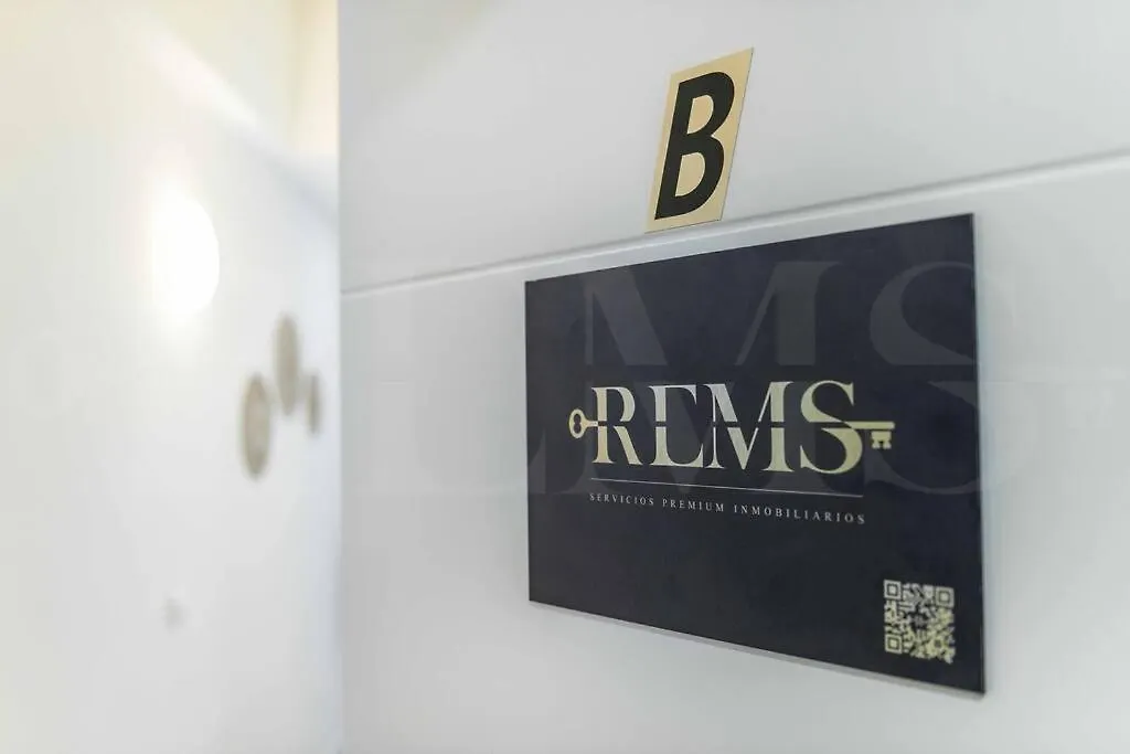 Authentic Minimalistic Studio Near La Union By Rems 말라가 스페인